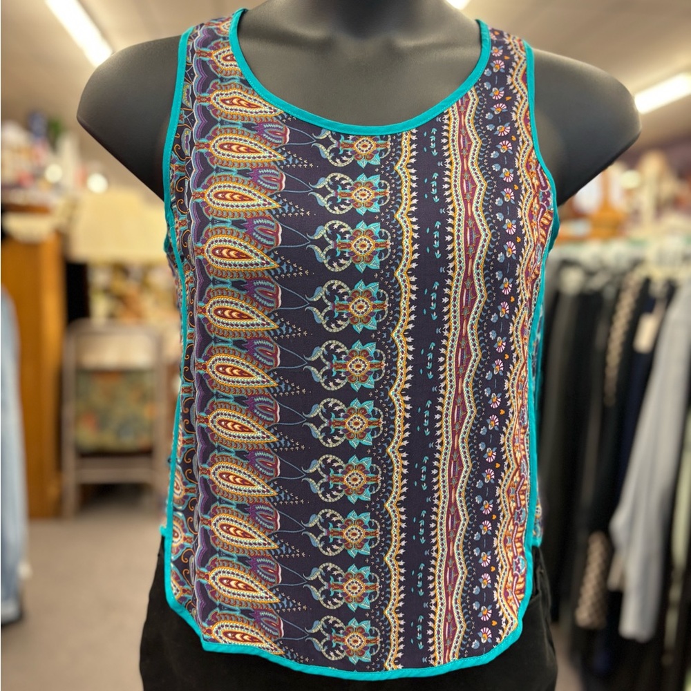 New AnM ladies M multi color tank top